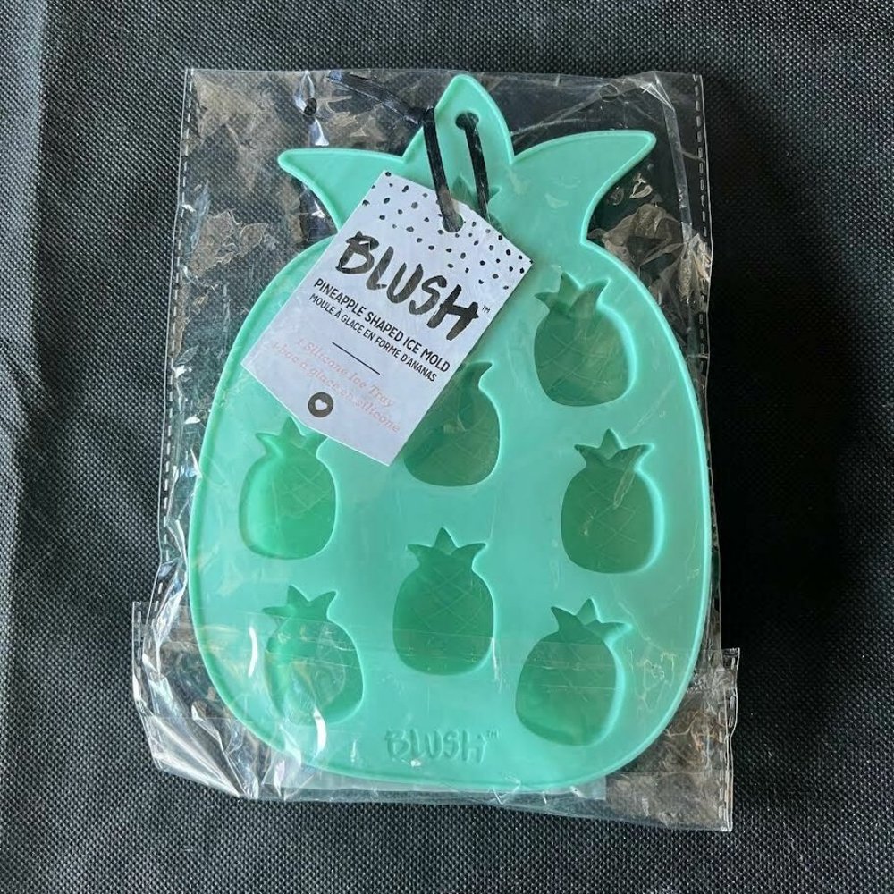 Blush Pineapple Shaped Ice Mold